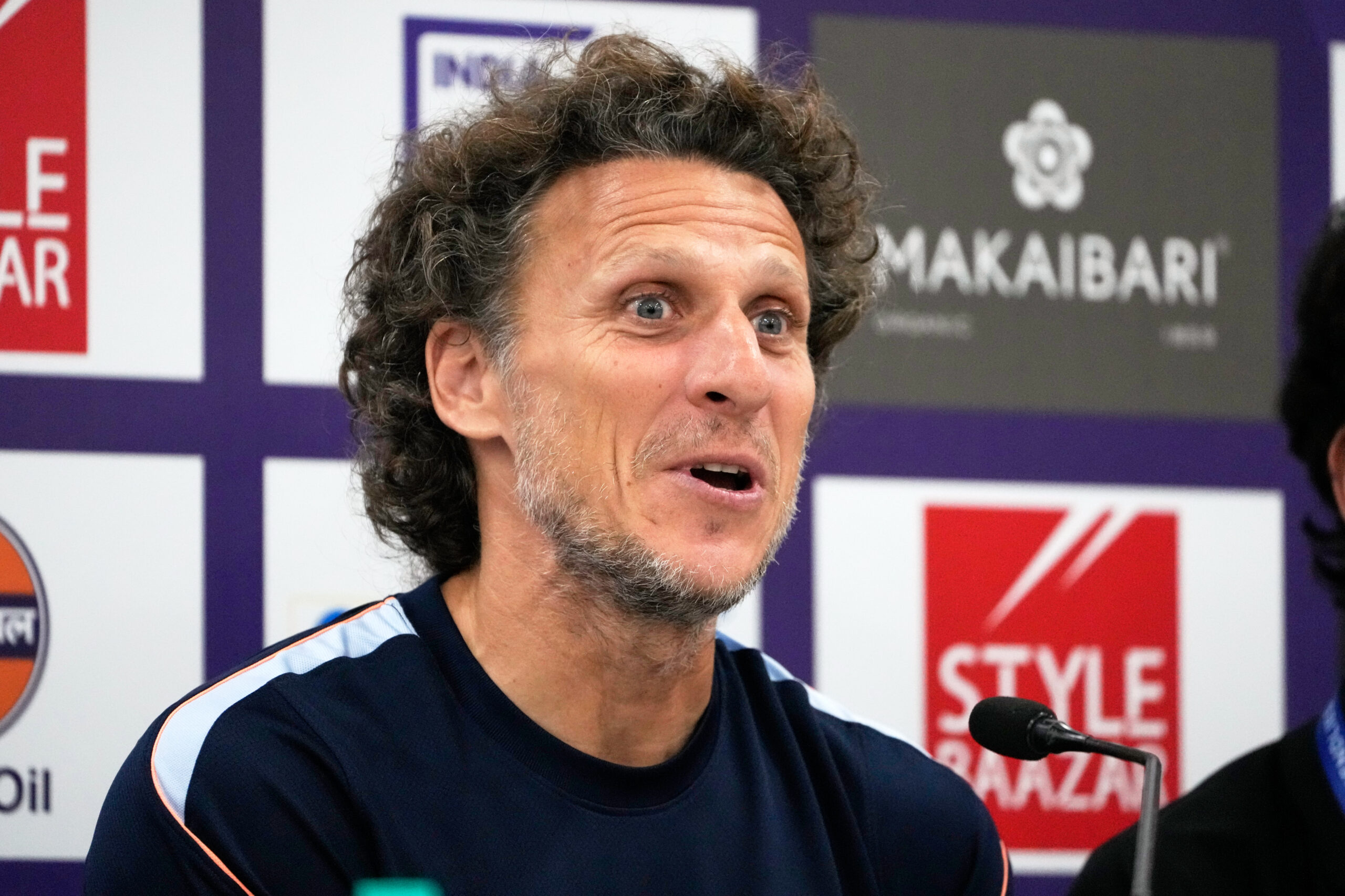 Diego Forlan predvodi Urugvaj do ubedljive pobede 6:1 protiv Indije u prijateljskom meču – Diego Forlan Urugvaj Indija