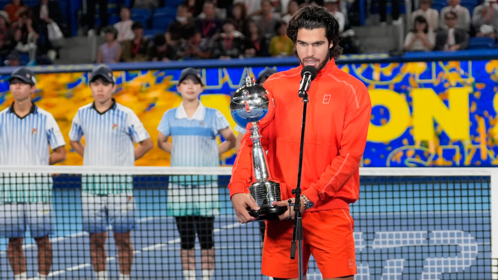 Karlos Alkaraz pobedio Jiržija Lehečku 7:6, 6:4 i odbranio titulu u Tokiju