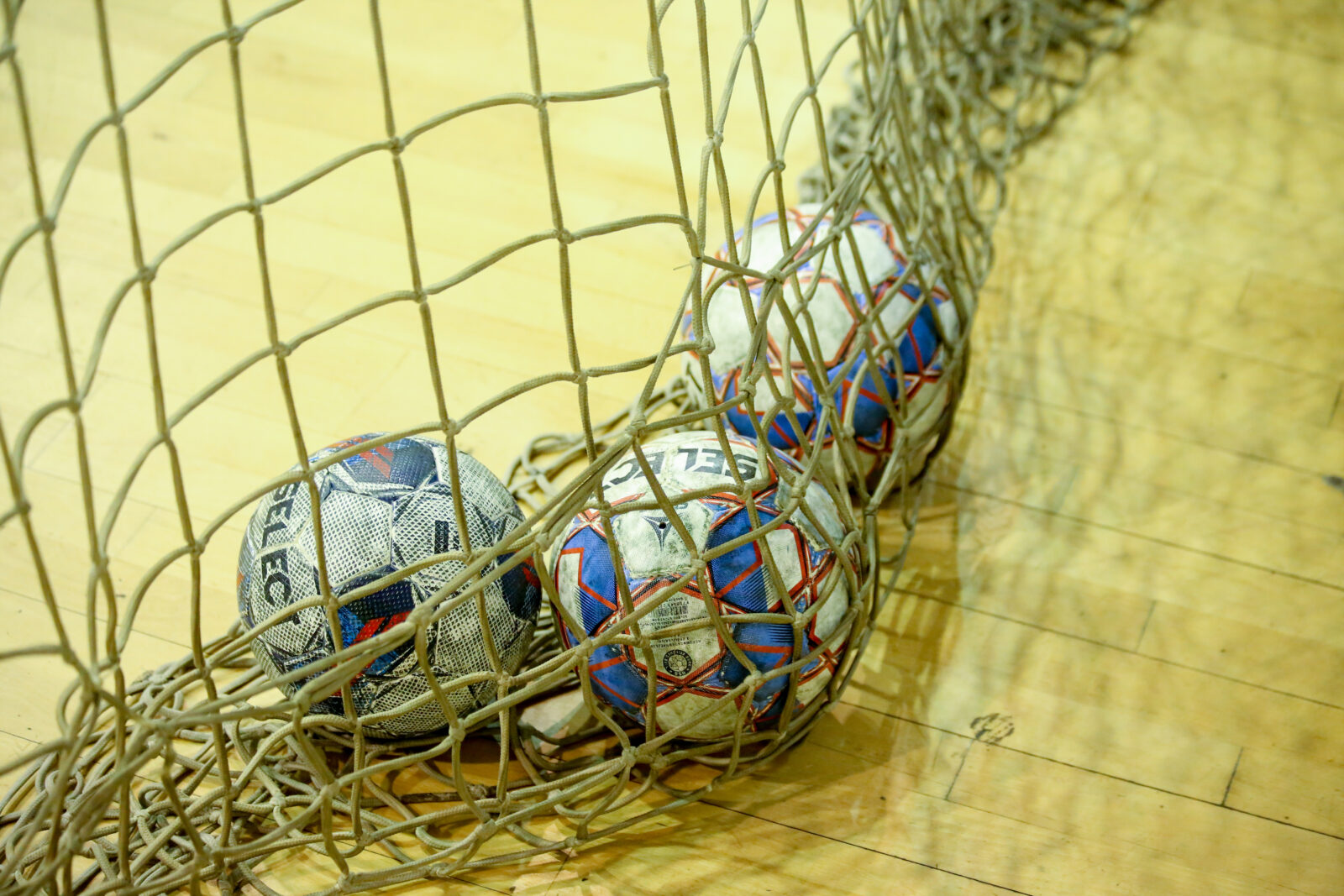 The semi-final match of the Futsal Cup of Serbia 2023/24 between KMF Novi Pazar and KMF FON Banjica was played in Pendrik Hall in Novi Pazar. Utakmica polufinala Futsal Kupa Srbije 2023/24 izmedju KMF Novi Pazar i KMF FON Banjica je odigrana u Dvorani Pendrik u Novom Pazaru.