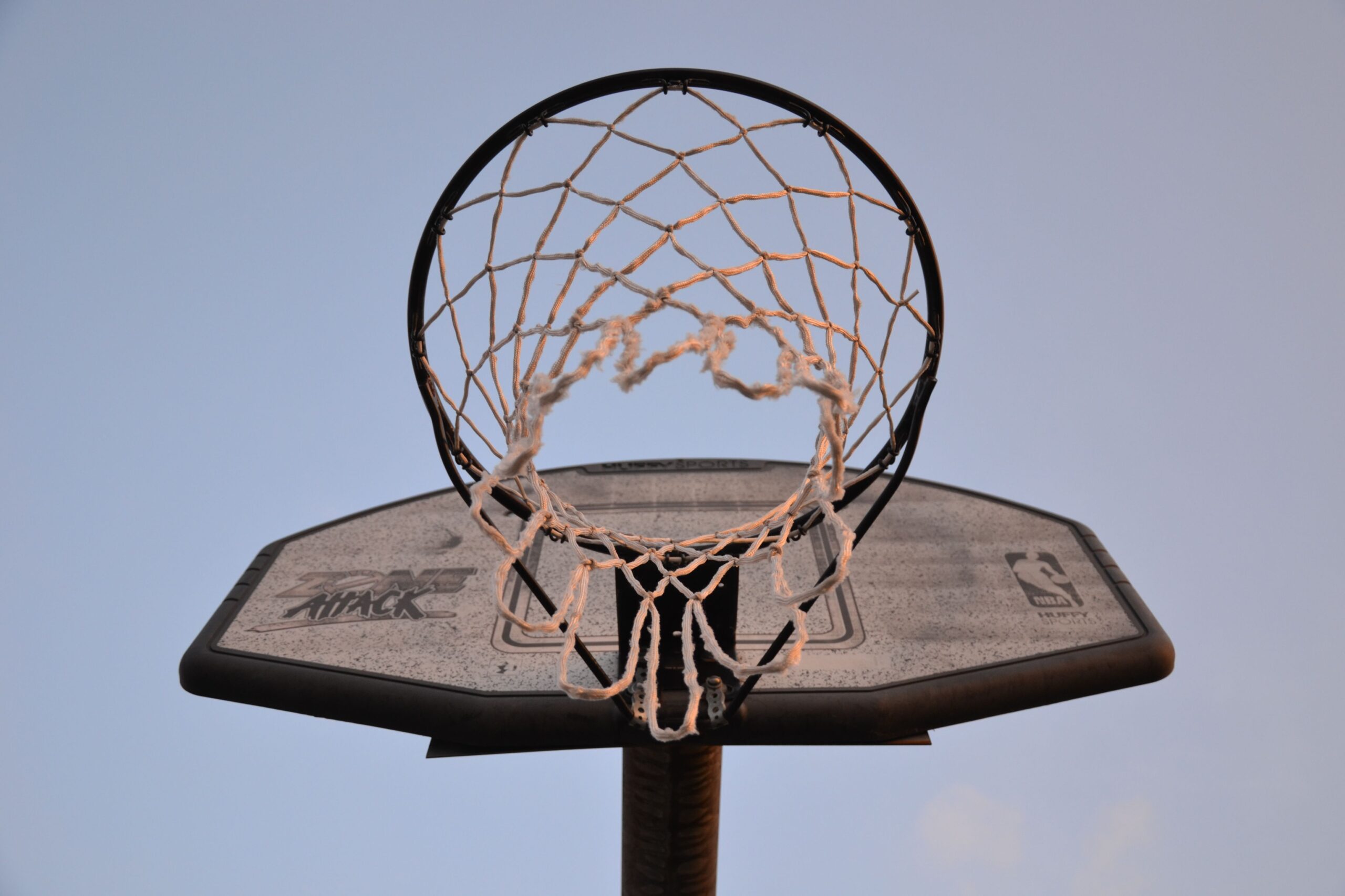 Aday Mara briljirao na NBA debiju za Oklahoma Siti Tandere protiv Nju Orleans Pelikansa – Aday Mara NBA debi
