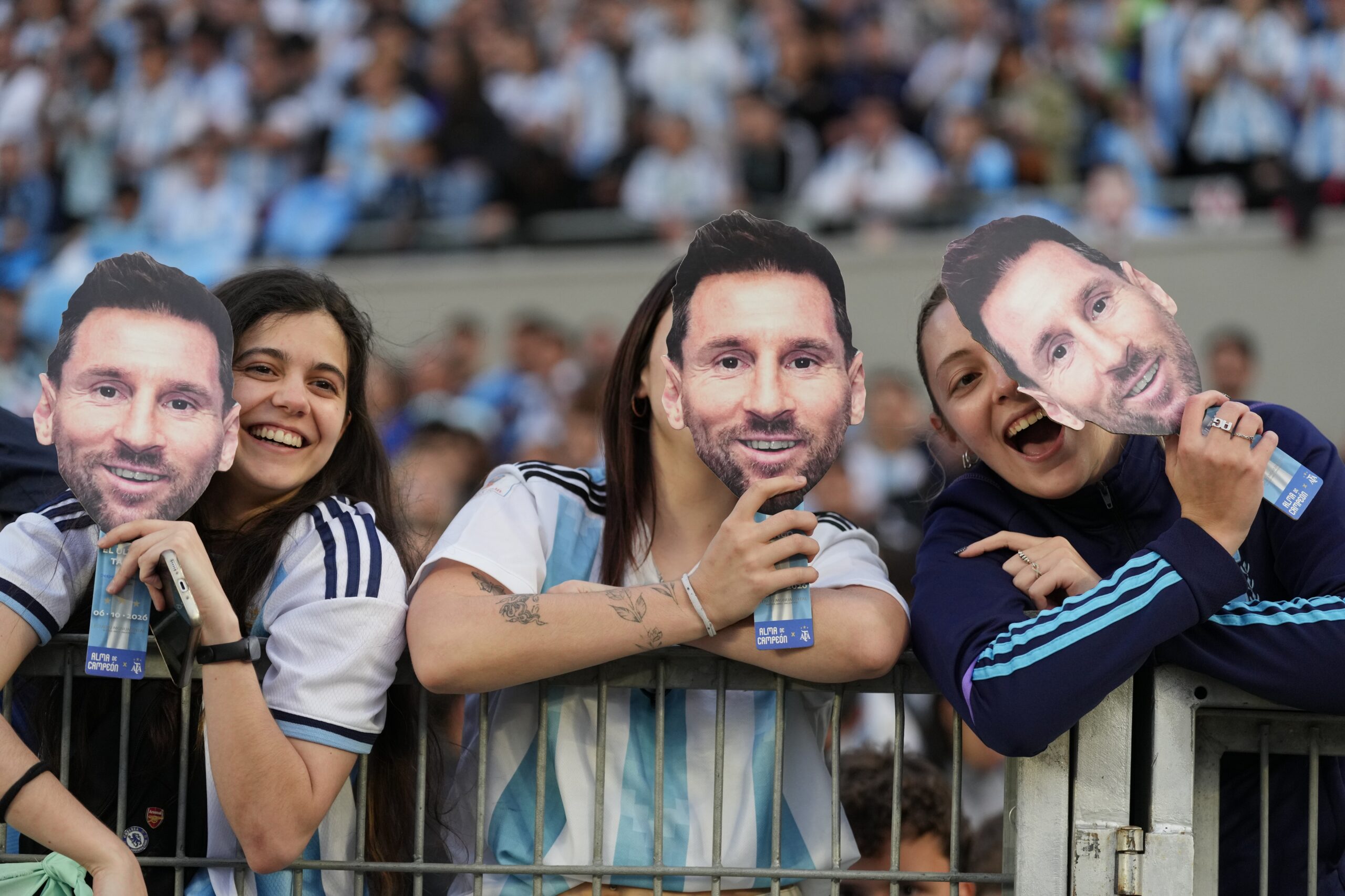 Lionel Mesi dobio emotivne oproštaje saigrača i rivala nakon poslednjeg meča za Argentinu – Lionel Mesi oproštaj Argentina