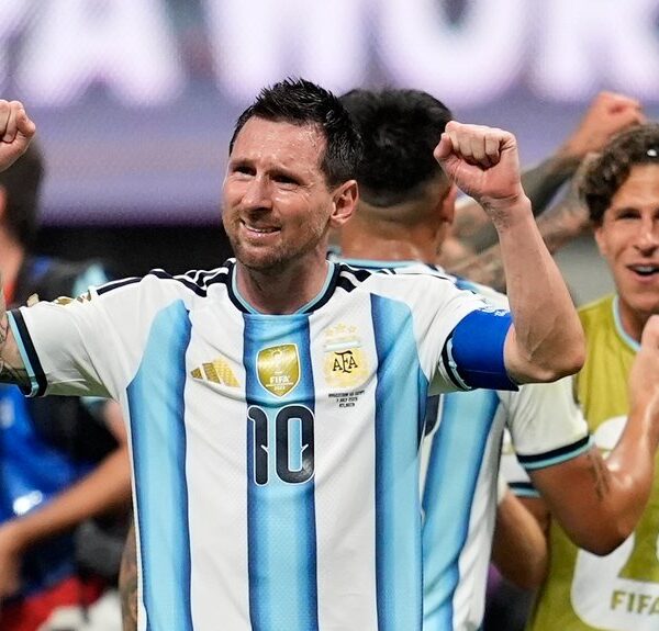 Reakcija devojke na oproštaju Lionela Mesija iznenadila navijače Argentine – Lionel Mesi fudbal