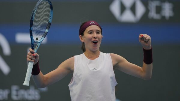 Nikola Bartunkova pobedila Karolinu Muhovu 6:3, 6:0 za plasman u polufinale WTA turnira u Pekingu