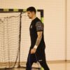 Incident na utakmici Lavovi – Partizan: Otac Aleksandra Stojkovića utrčao na teren posle udarca (VIDEO)
