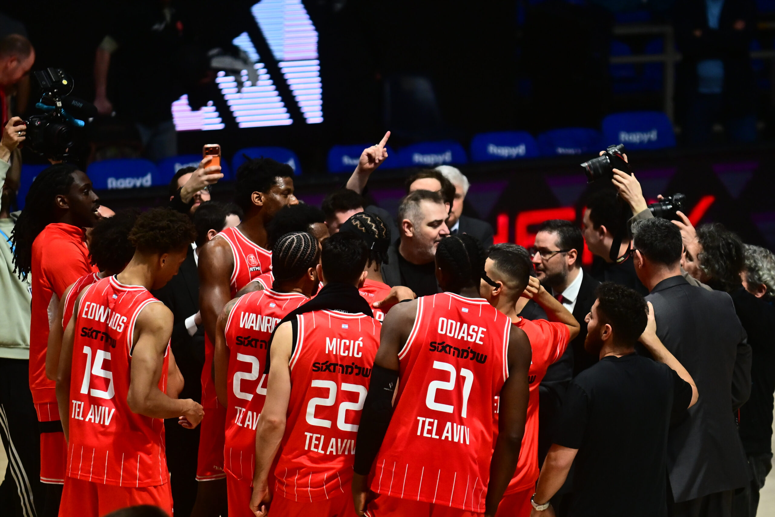Valensija pobedila Hapoel Tel Aviv 93:82 i ostala neporažena u Evroligi