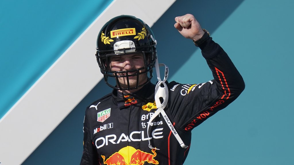 Maks Ferstapen osvojio pol poziciju za Veliku nagradu Singapura u Formuli 1 – Maks Ferstapen Formula 1