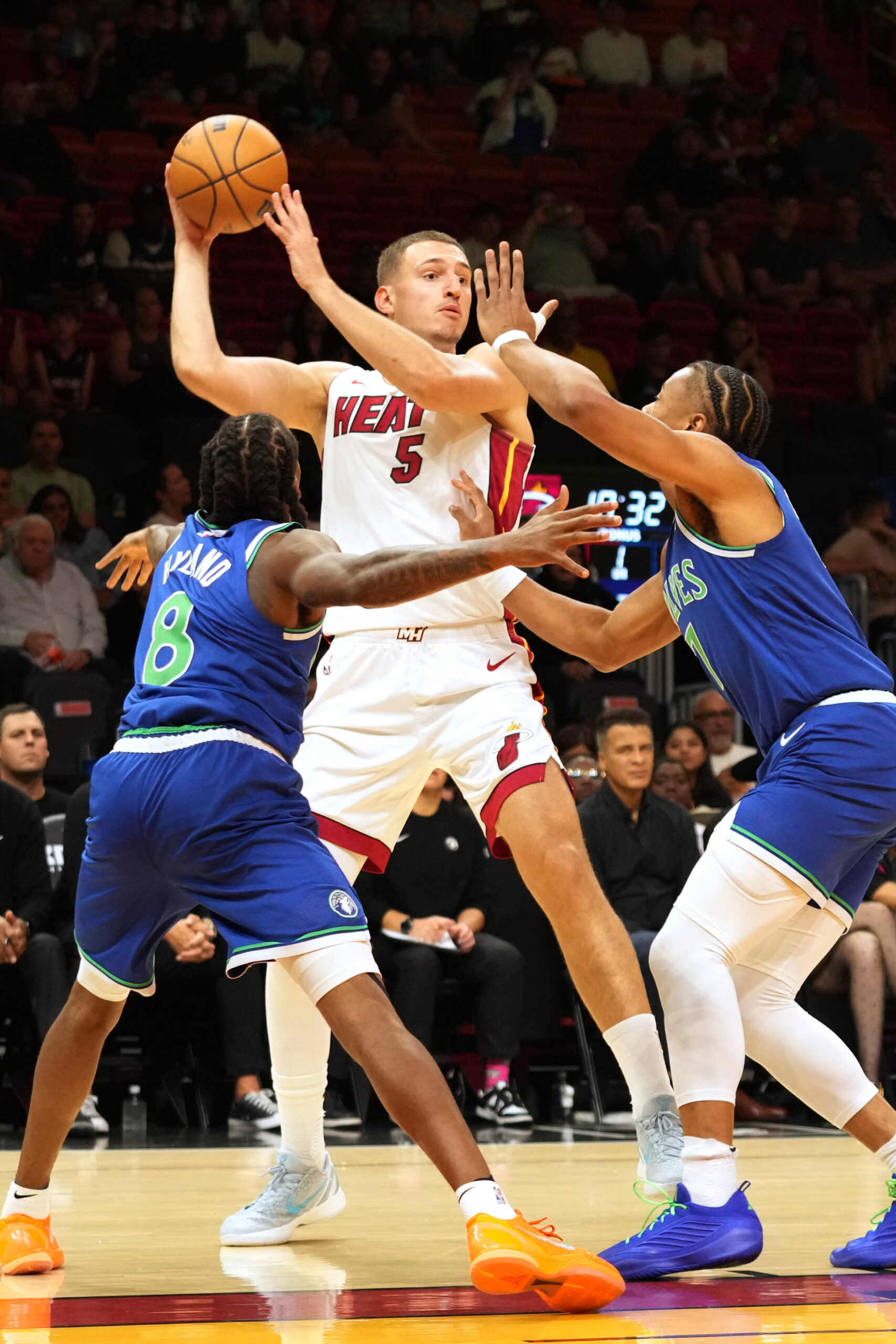 Majami poražen od Minesote 125:124, Nikola Jović briljirao u NBA predsezoni – Nikola Jović Majami Minesota