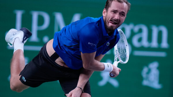 Danil Medvedev savladao Stefanosa Cicipasa 6:4, 7:5 za plasman u četvrtfinale Mastersa u Šangaju