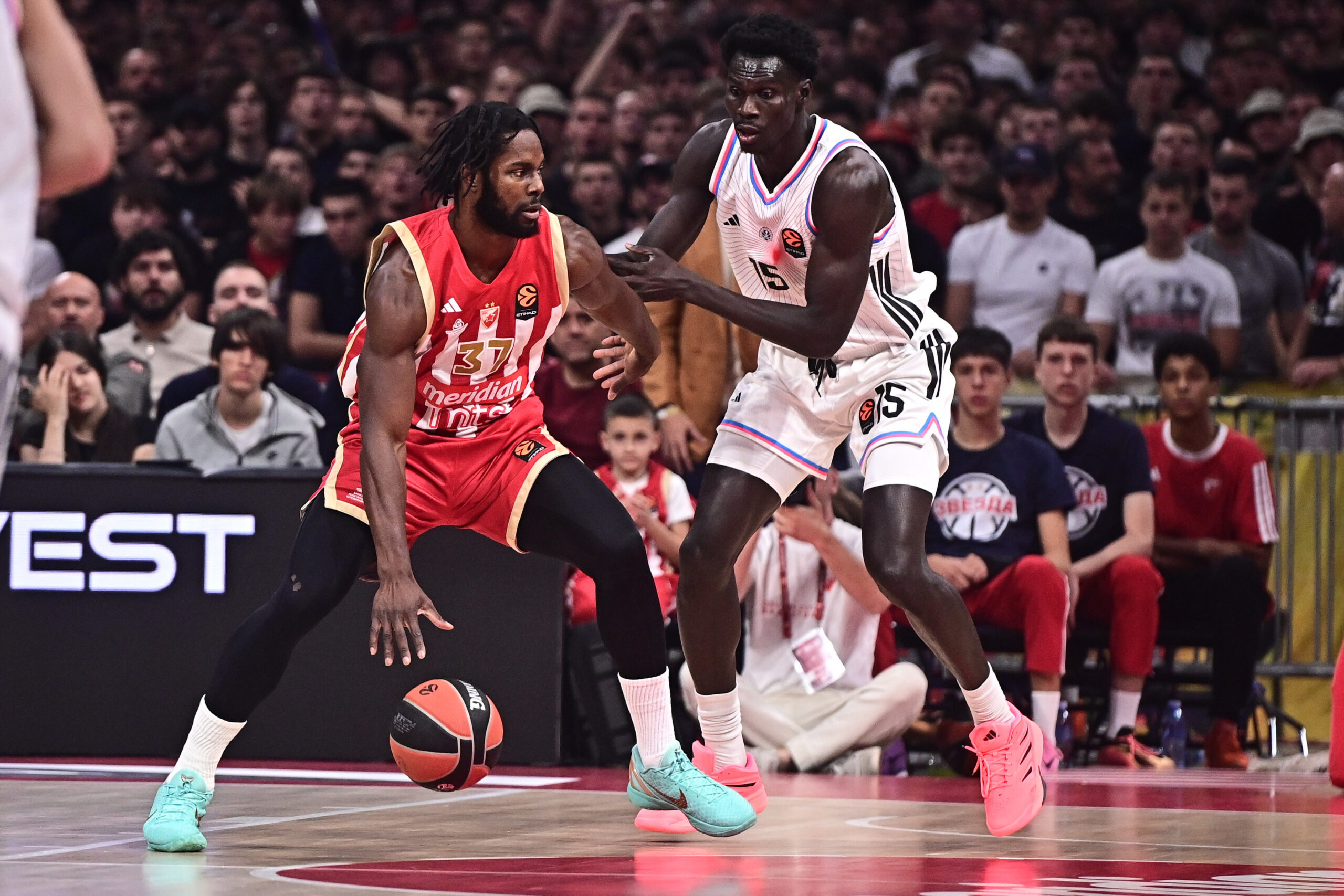 Legende Crvene zvezde i Srbije podržale košarkaše protiv Pariza u Evroligi – Sava Ranđelović Crvena zvezda Evroliga