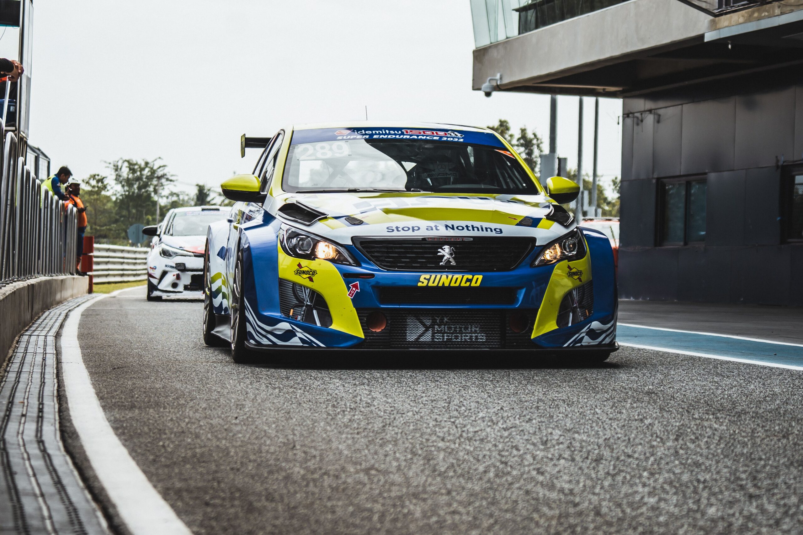 Miguel Molina, Dani Juncadella i Álex Riberas spremni za izazov na stazi Montmelo – Miguel Molina 6 sati Barselone