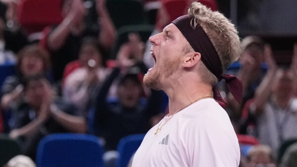 Alehandro Davidovič Fokina preokretom savladao Zvereva za plasman u finale mastersa u Šangaju