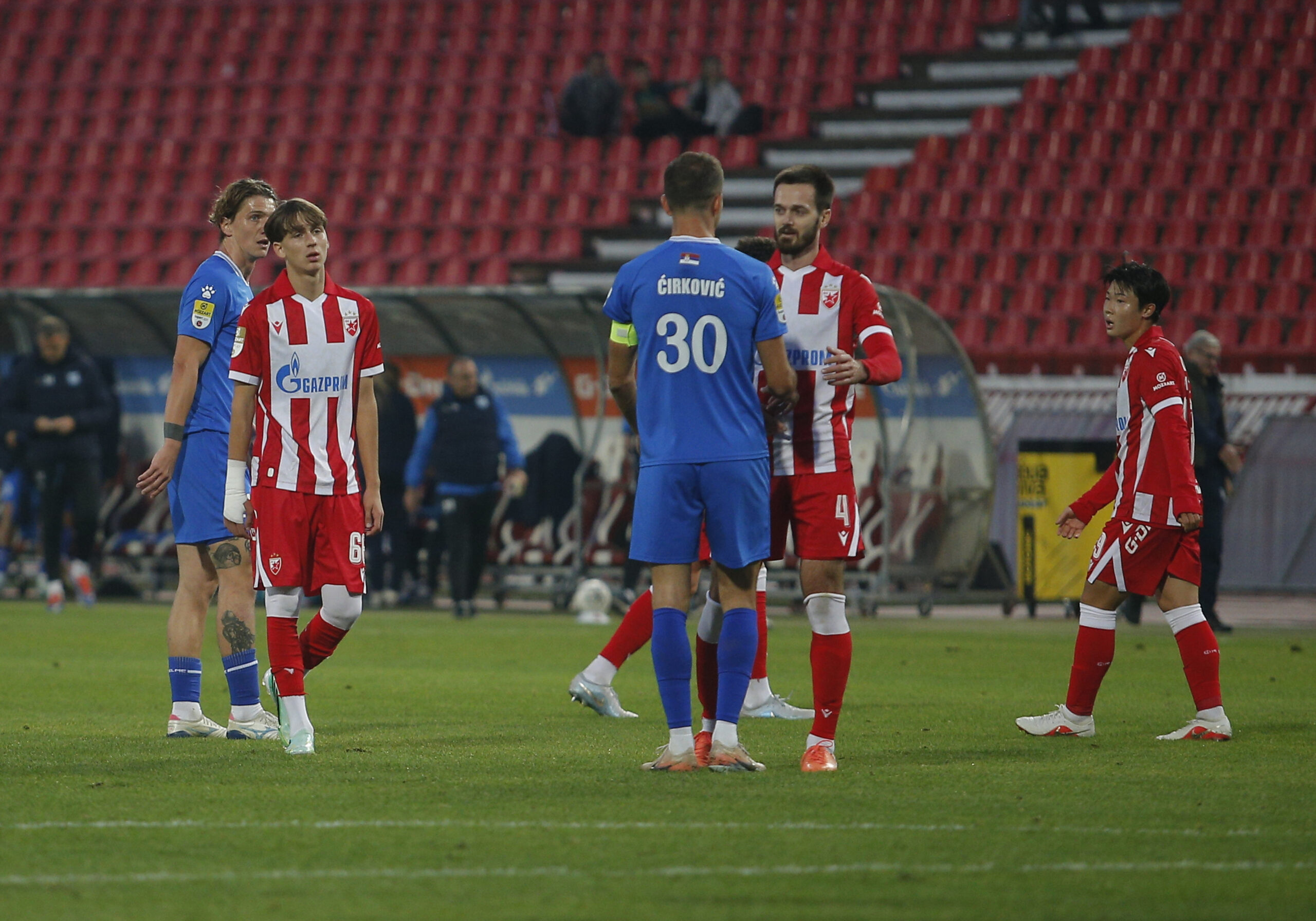 Crvena zvezda ubedljivo savladala Mladost 5:1 u Superligi Srbije, debitovao Andrej Sibinović – Andrej Sibinović Crvena zvezda debi
