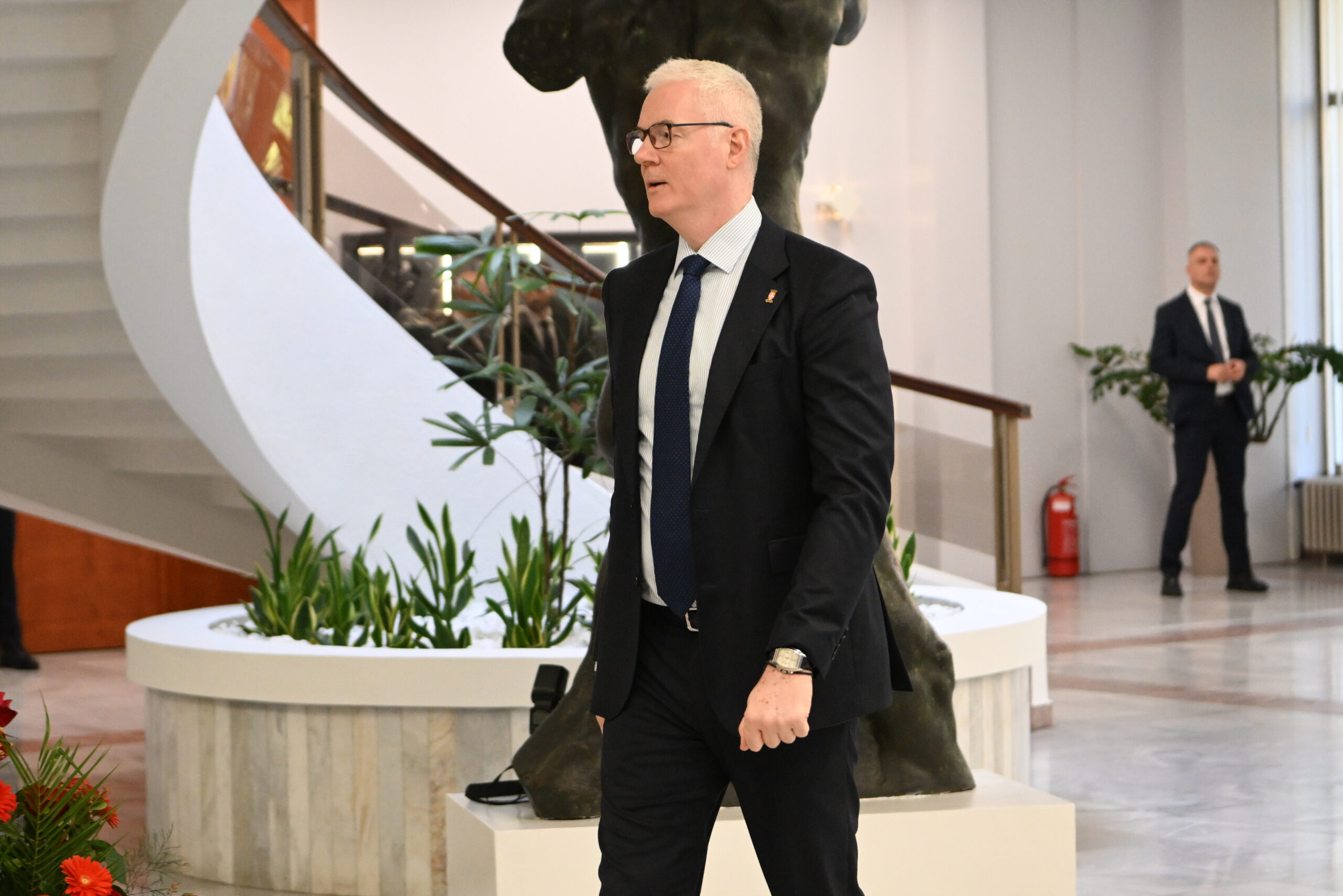 Dejan Tomašević i Dejan Bojović nagradili Osnovnu školu Vožd Karađorđe u Gornjem Matejevcu – Dejan Tomašević Osnovna škola Vožd Karađorđe