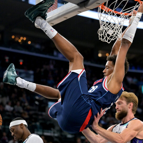 Baba Miler debitovao u NBA i pokazao zavidnu energiju protiv Kingsa – Baba Miler NBA debi