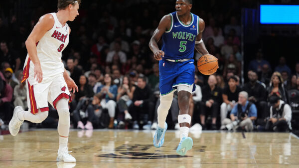Entoni Edvards predvodio Minesotu do pobede 131:106 protiv Majamija u NBA debiju Janisa Adetokumba – Entoni Edvards NBA Majami