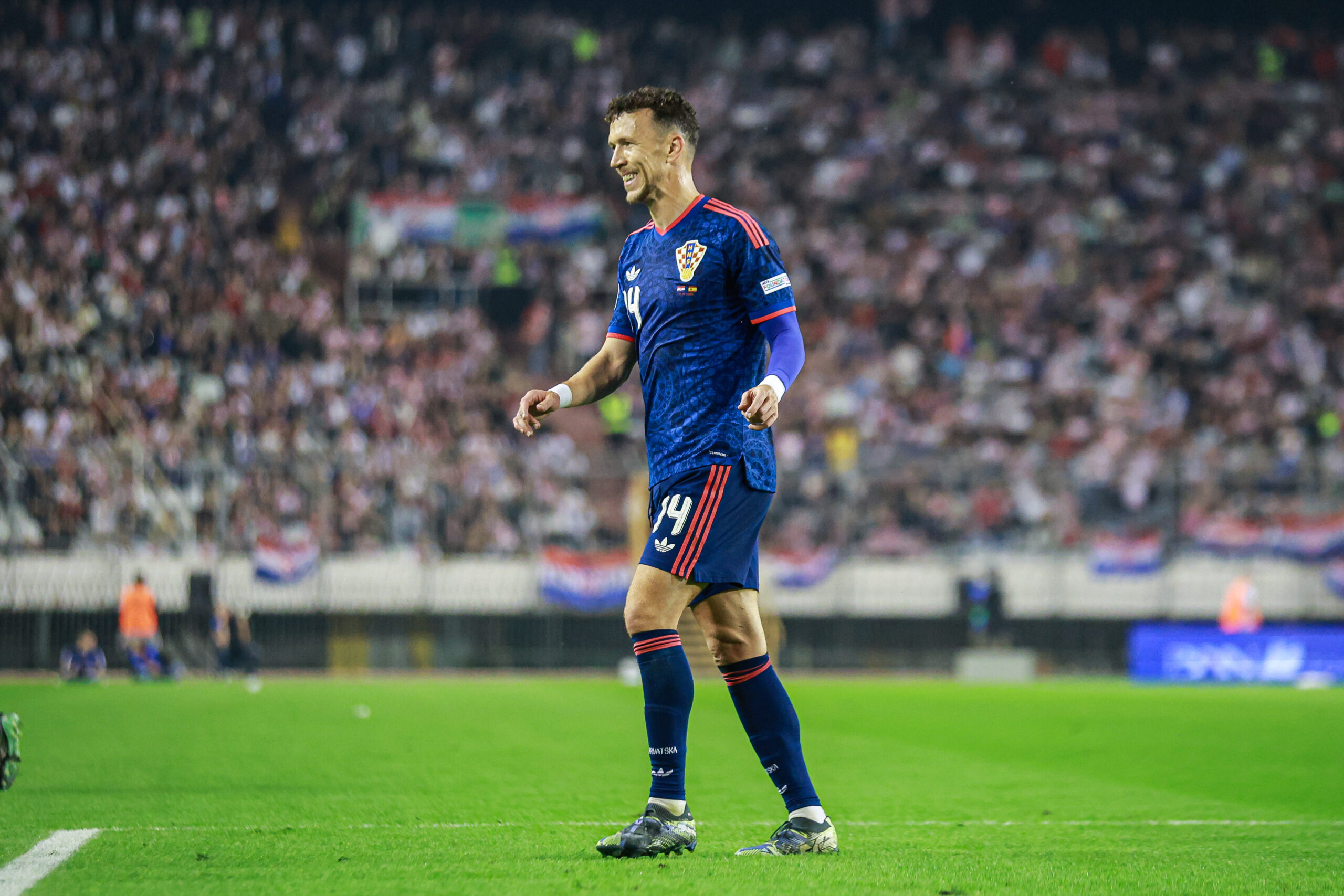Ivan Perišić, Filip Kostić i Esmir Bajraktarević zajedno u Ajndhovenu: Ćevapi spojili fudbalere iz regiona – Ivan Perišić Filip Kostić Esmir Bajraktarević PSV