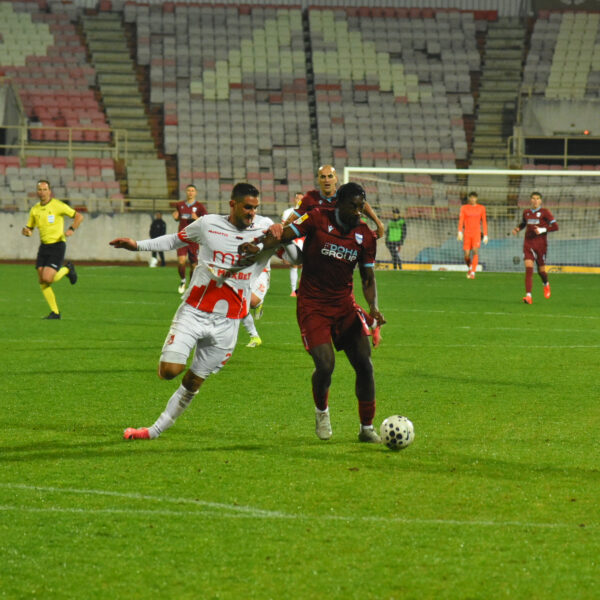 Novi Pazar slavio 2:0 protiv Radničkog u Nišu, Zemun upisao prvu pobedu