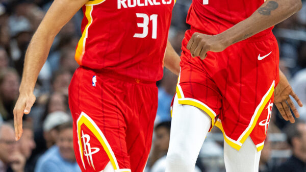 Bogdan Bogdanović postigao tri poena u pobedi Hjuston Roketsa protiv San Antonija