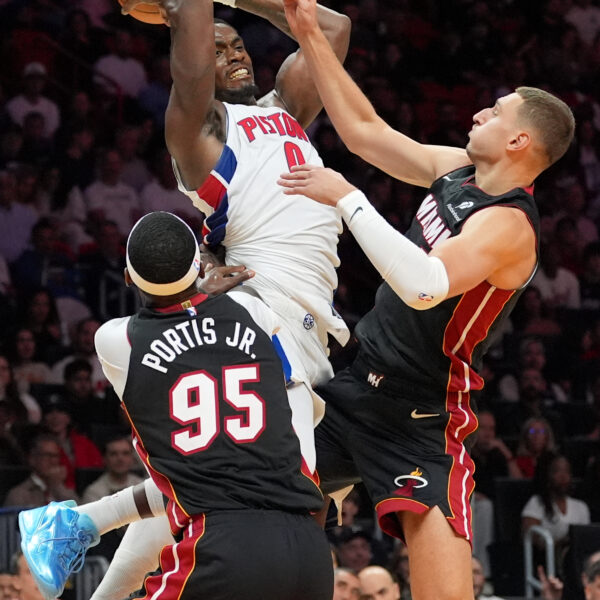 Detroit Pistonsi savladali Majami Hit 128:111, Nikola Jović popravio učinak – Nikola Jović Majami Hit Detroit Pistonsi