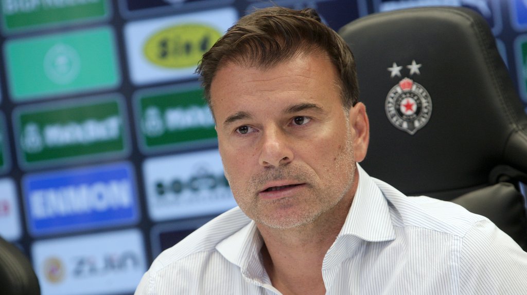 Aleksandar Stanojević ponovo na klupi Partizana: Četvrti mandat temperamentnog trenera – Aleksandar Stanojević Partizan