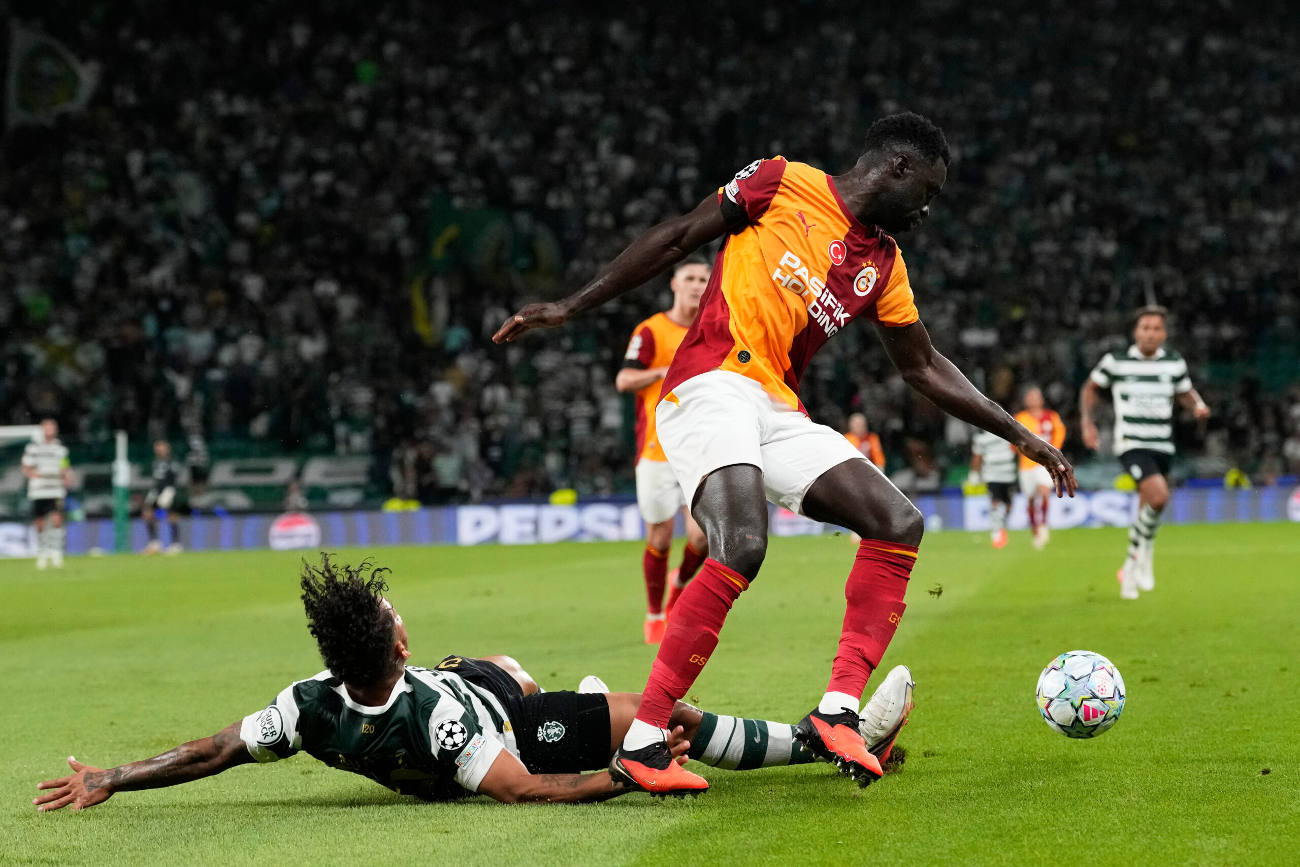Dejvinson Sančez postao hit na mrežama posle derbija Galatasaraj – Fenerbahče