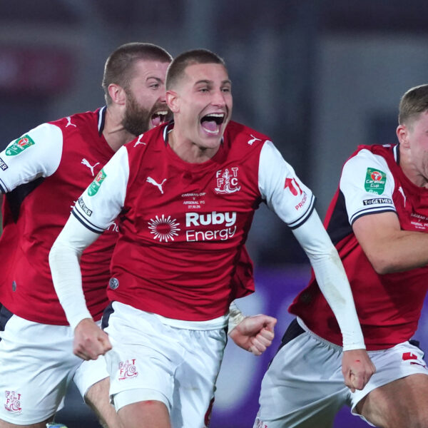 Flitvud Taun eliminisao Arsenal posle penala u Liga kupu Engleske