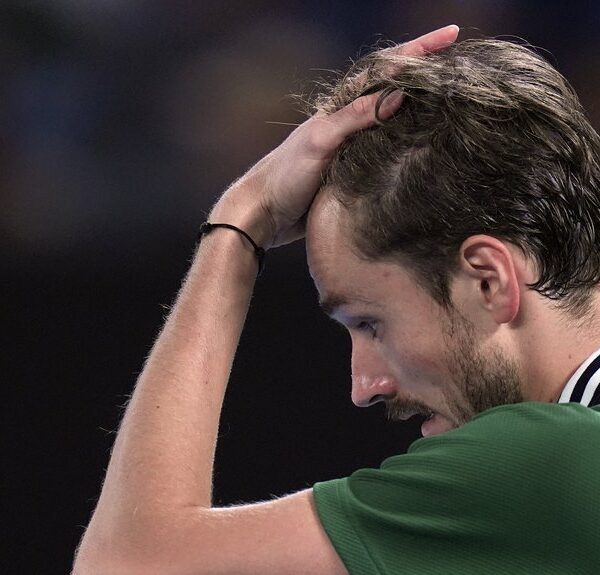 Danil Medvedev prekinuo četvrtfinalni meč zbog incidenta sa skupljačem loptica – Danil Medvedev tenis