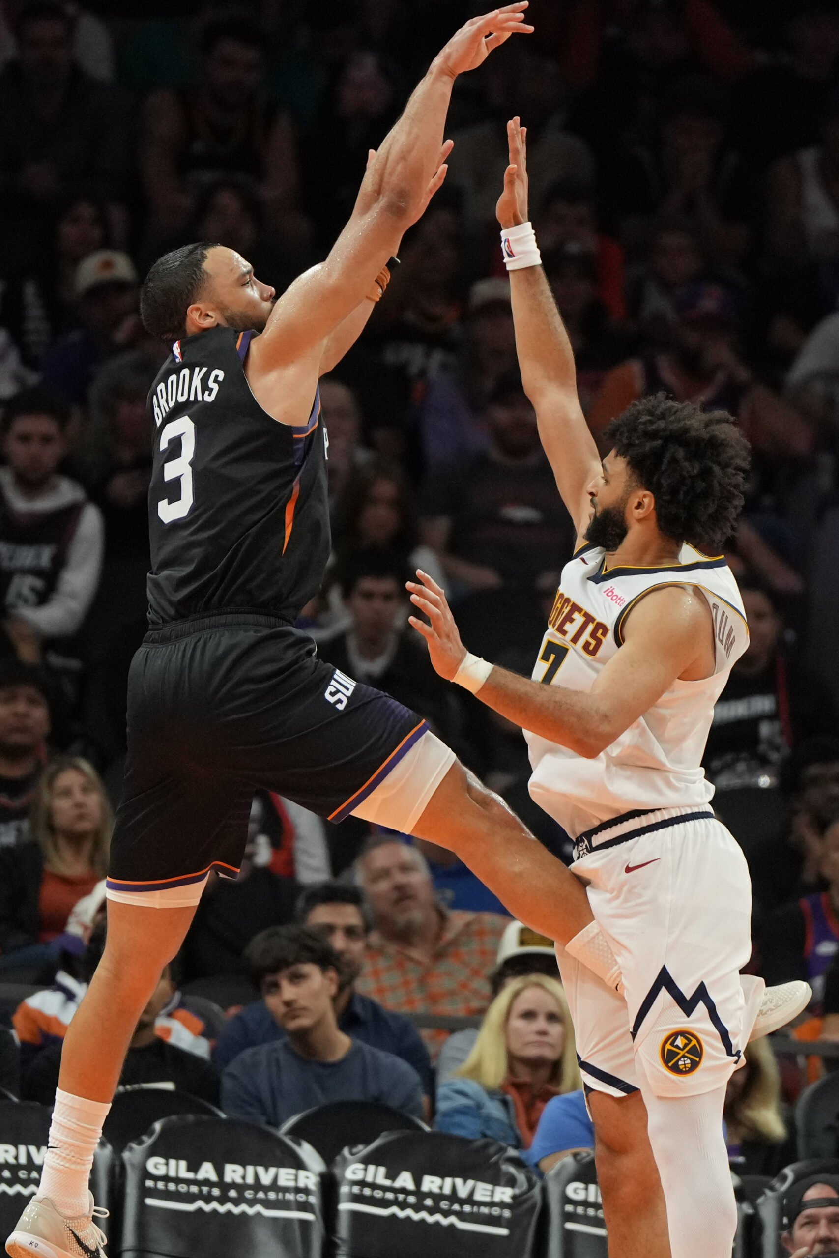 Dillon Brooks isključen zbog udarca Jamalu Murrayju, Denver Nagetsi slavili protiv Finiks Sansa – Dillon Brooks NBA isključenje