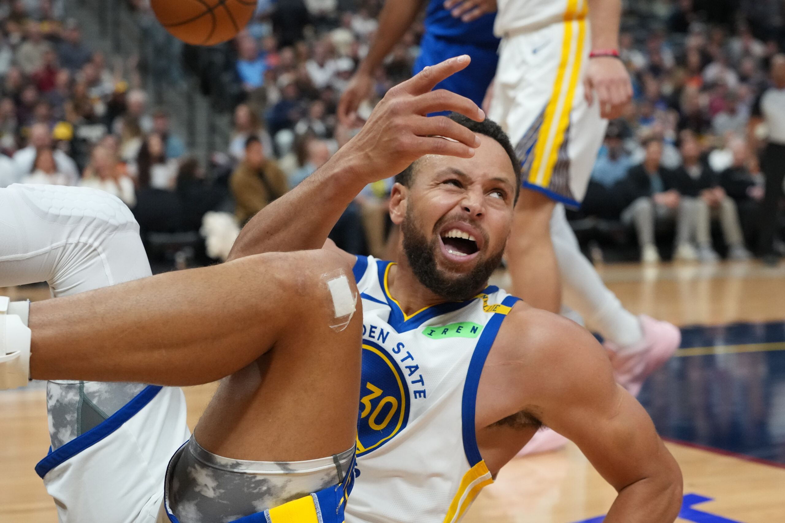 Golden Stejt pobedio Los Anđeles Lejkerse 112:95, Stef Kari briljirao u NBA derbiju – Stef Kari Golden Stejt Lejkers NBA